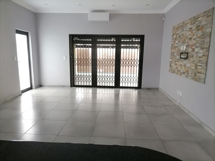 3 Bedroom Property for Sale in Geelhoutpark North West
